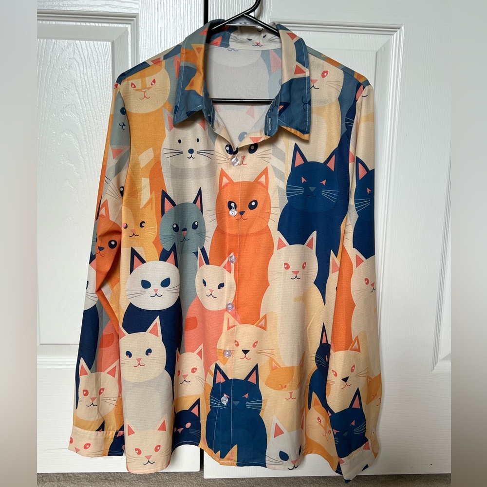 Cat’s print bottom down women’s shirt